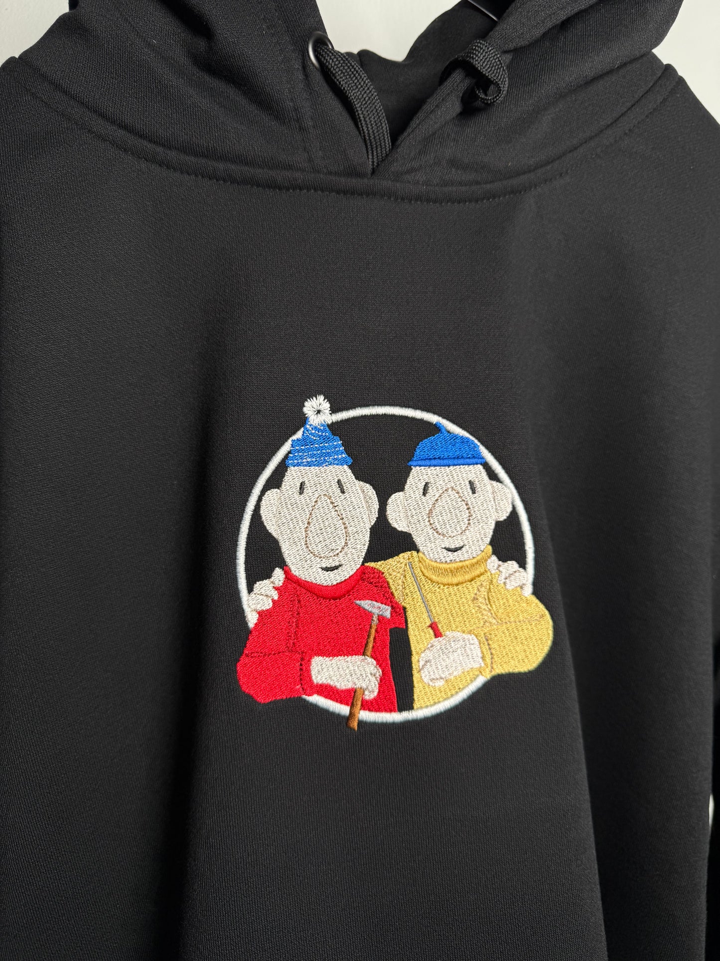 Personalizowana bluza z kapturem z haftem z twojego zdjęcia