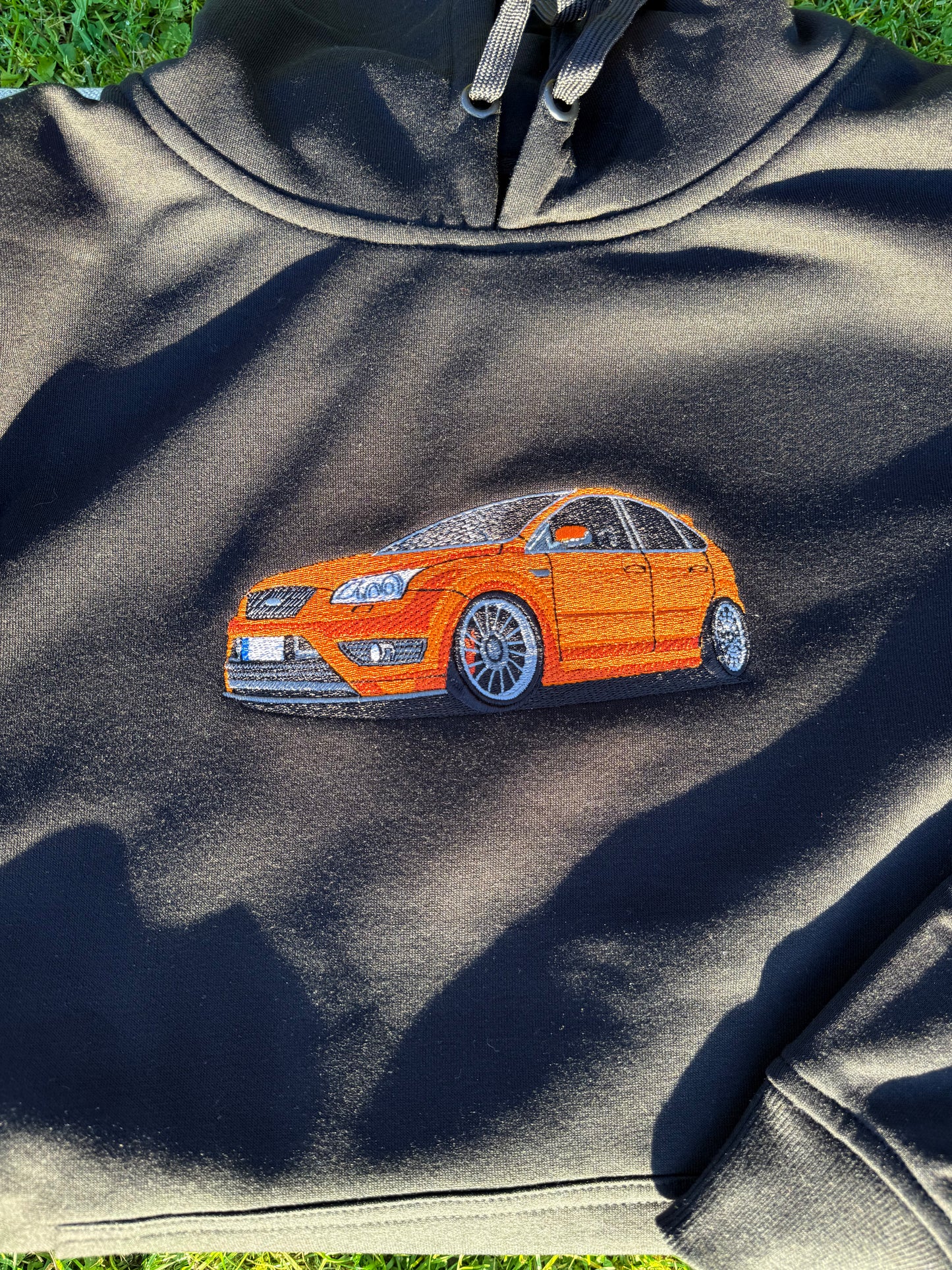 Personalizowana bluza z kapturem z haftem z twojego zdjęcia