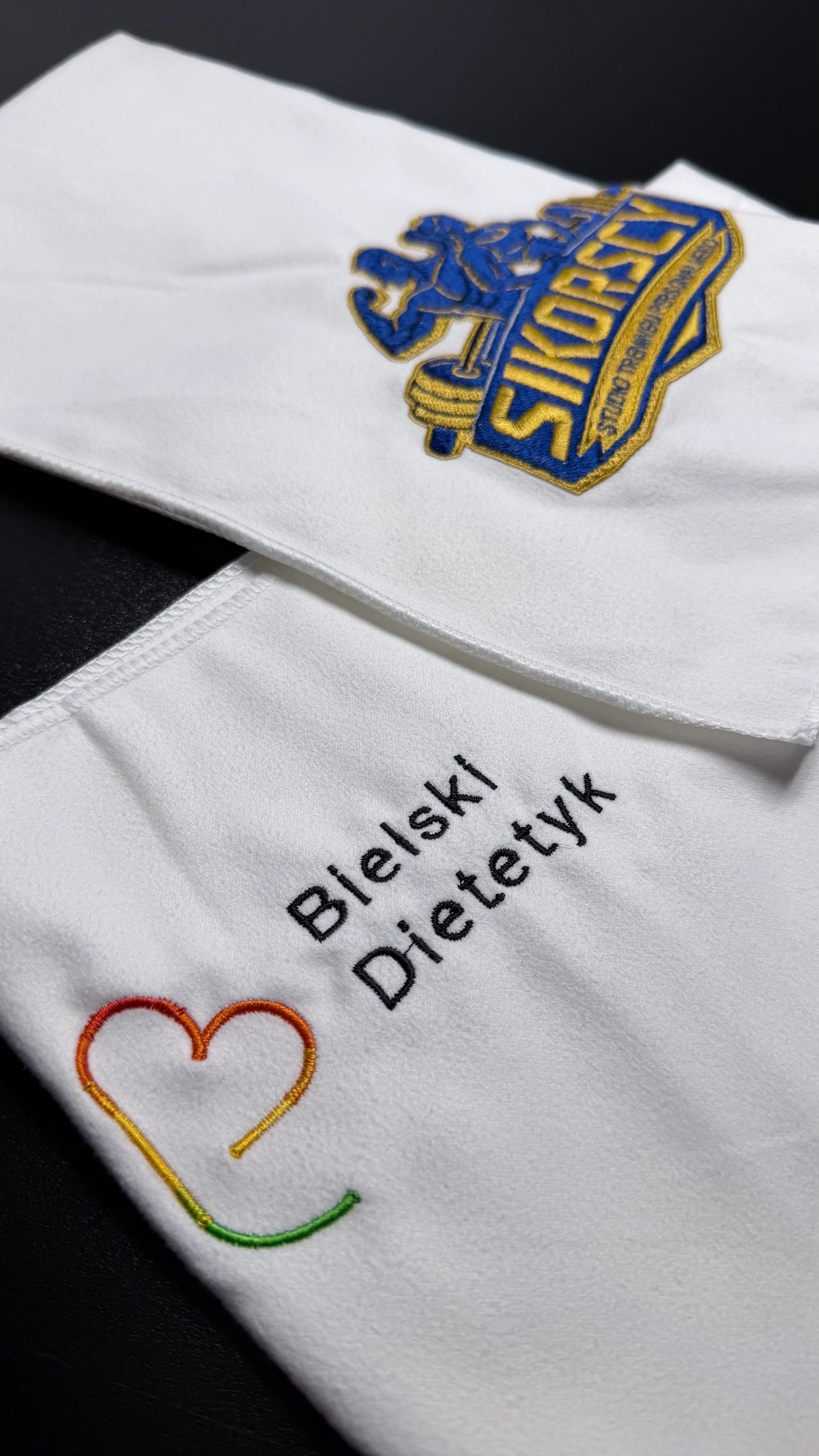 personalizowane ręczniczki na siłownię z haftem logo