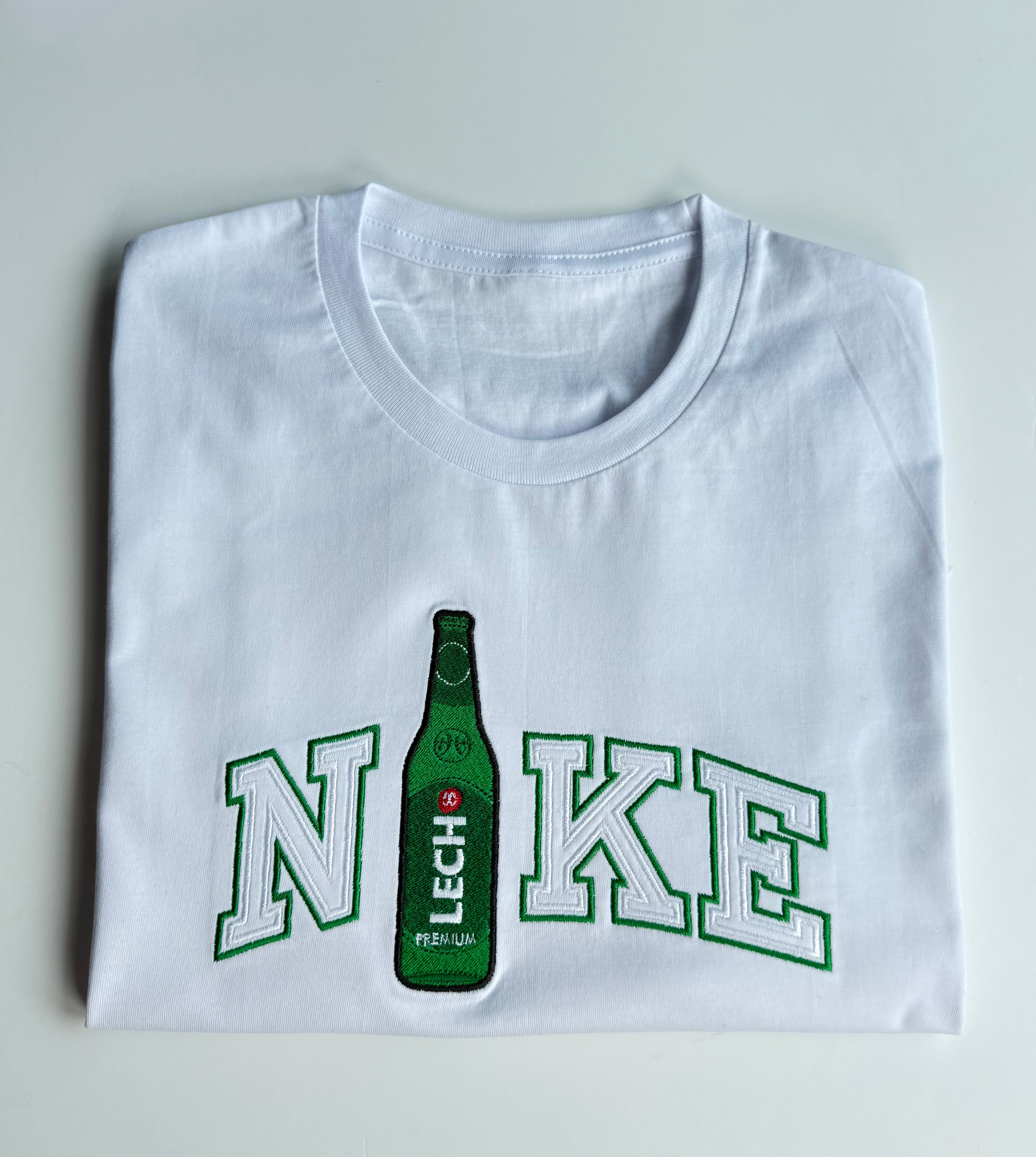 Koszulka z haftem butelki Lech - CustomClothes.pl