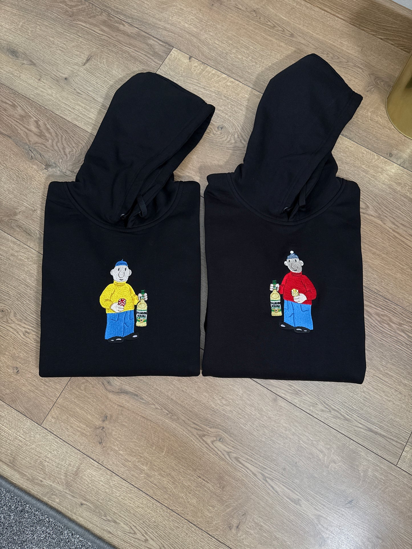 Bluza z haftem Sąsiada z butelką