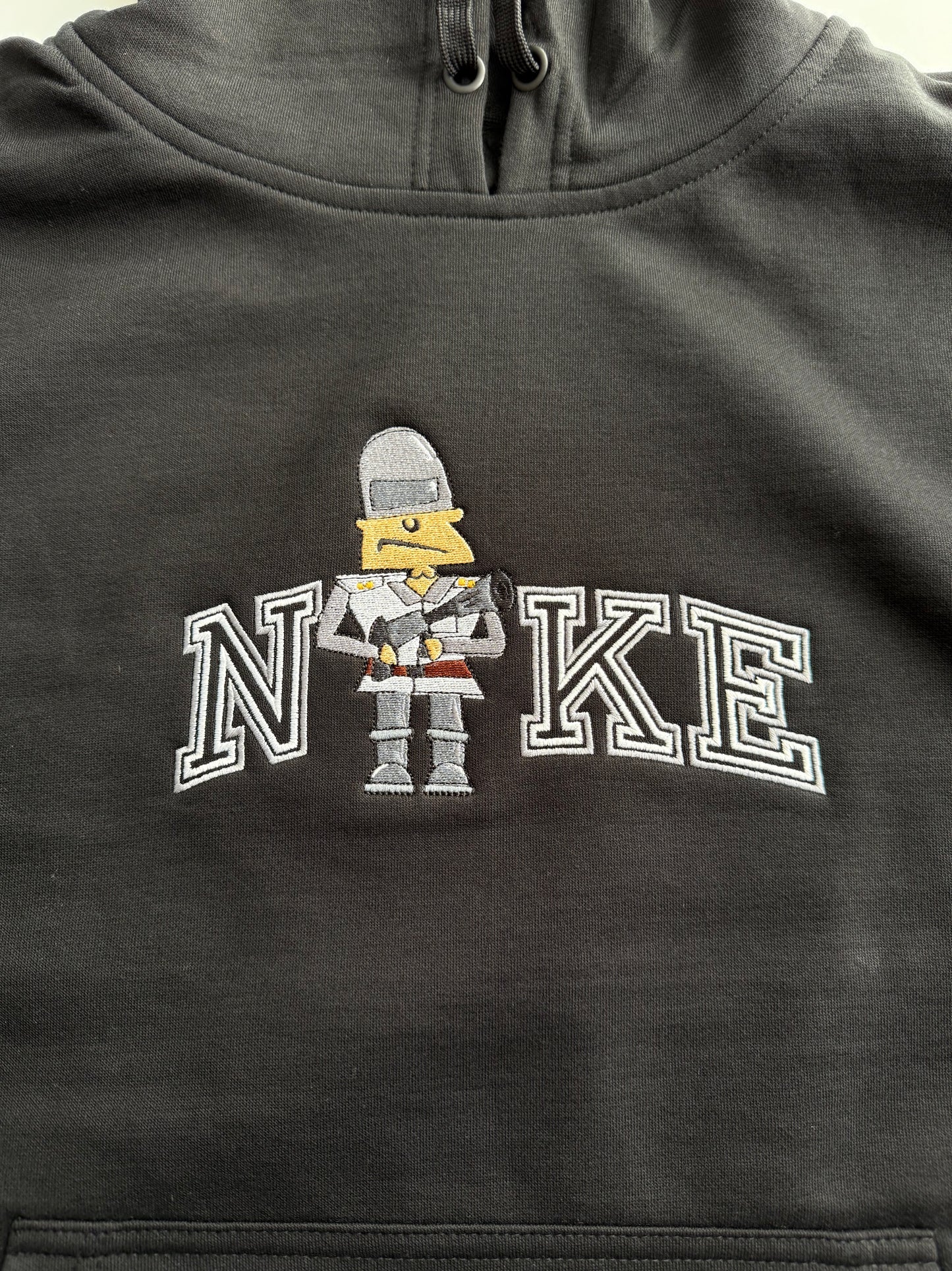 Bluza z haftem Kapitana