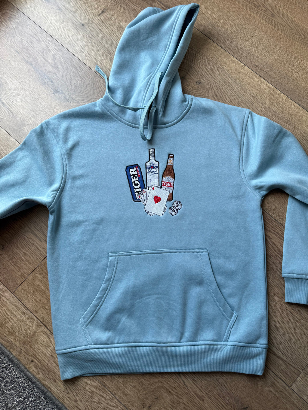 Bluza z haftem Butelek i Kart - CustomClothes.pl