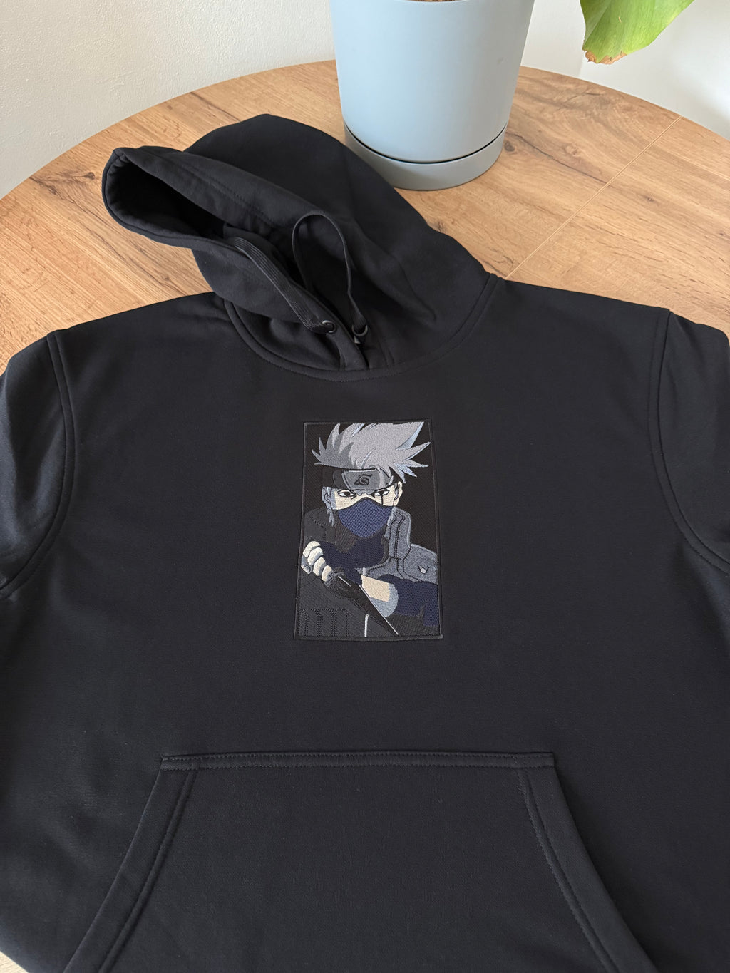 Bluza z haftem Kakashi Hata - CustomClothes.pl
