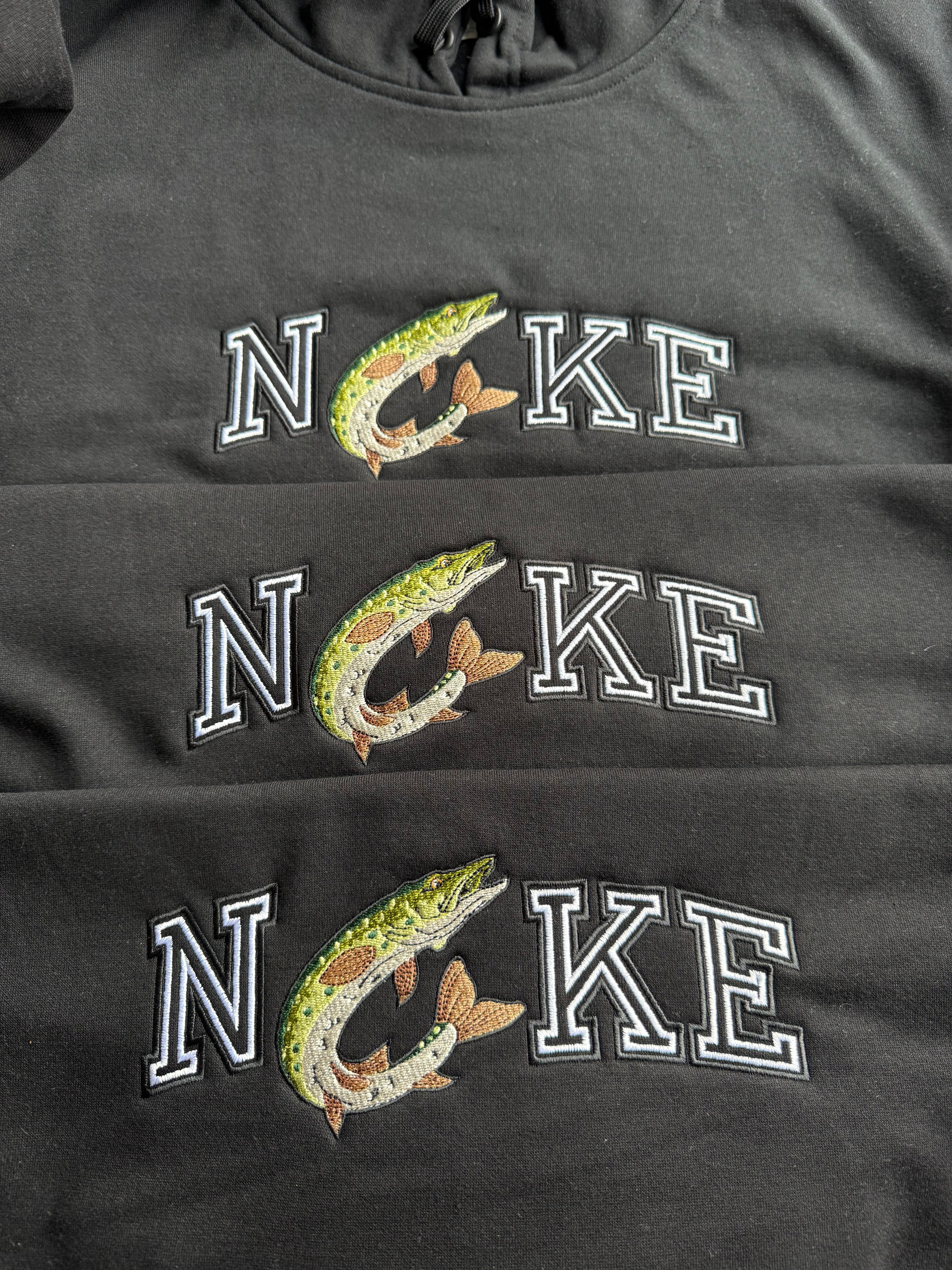 Bluza z haftem szczupaka - CustomClothes.pl