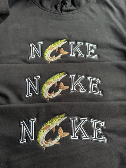 Bluza z haftem szczupaka