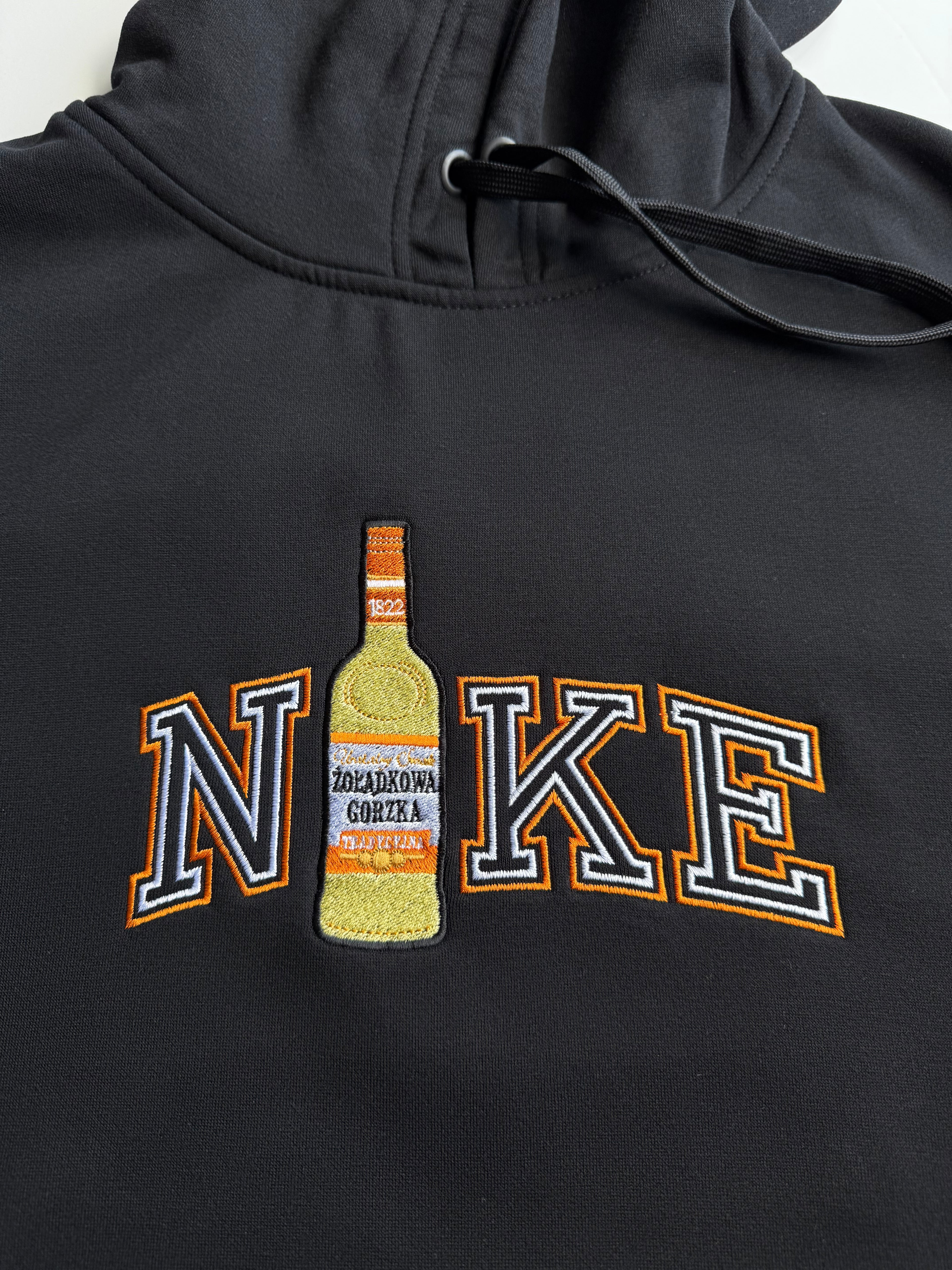 Bluza z haftem Butelki Tradycyjnej - CustomClothes.pl