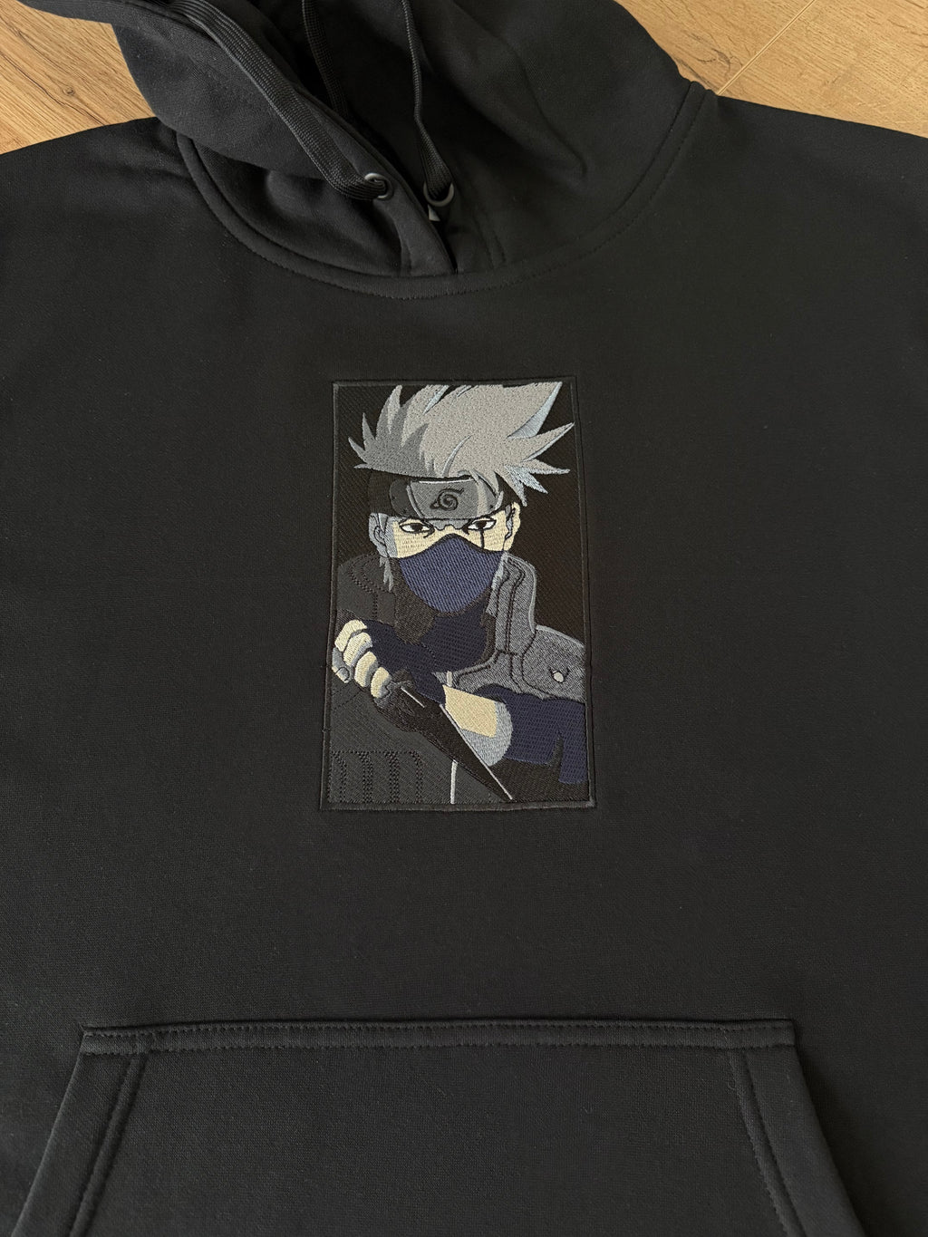 Bluza z haftem Kakashi Hata - CustomClothes.pl