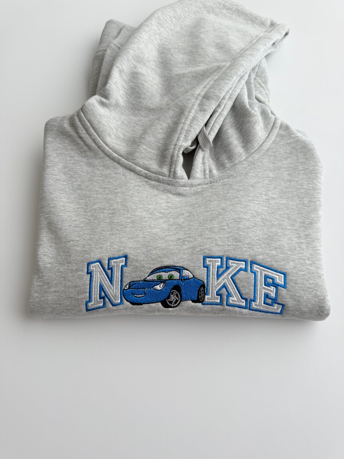 Bluza z haftem Auta