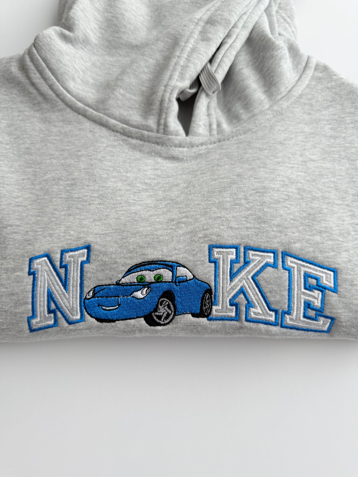 Bluza z haftem Auta