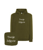 Oliwkowa bluza z kapturem z haftem Twoje Zdjęcie - personalizowany, wyjątkowy prezent z haftem komputerowym