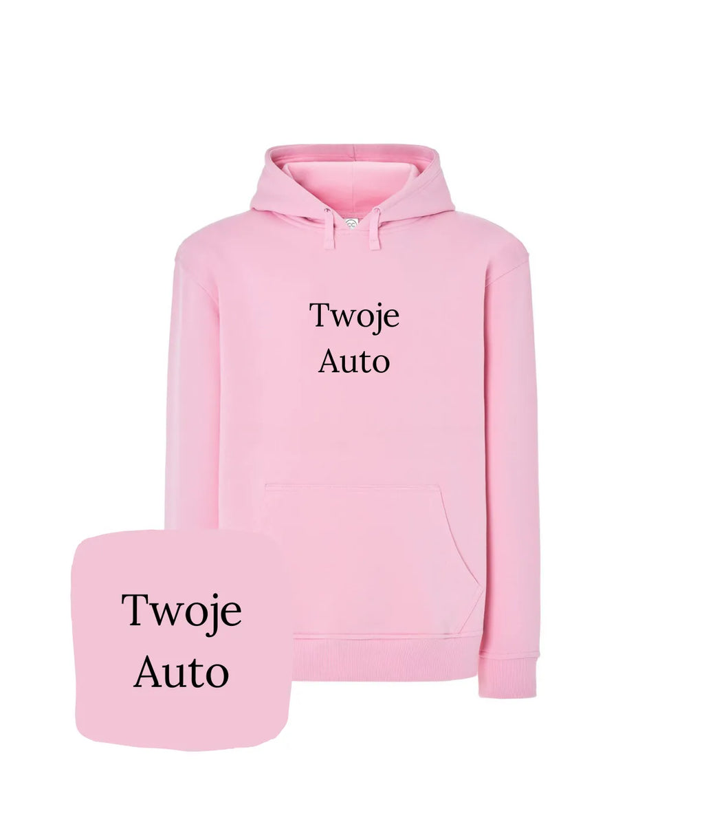 Różowa, spersonalizowana bluza z kapturem dla kobiet z haftowanym motywem samochodu, z przodu ozdobiona szczegółowym wzorem przedstawiającym auto.