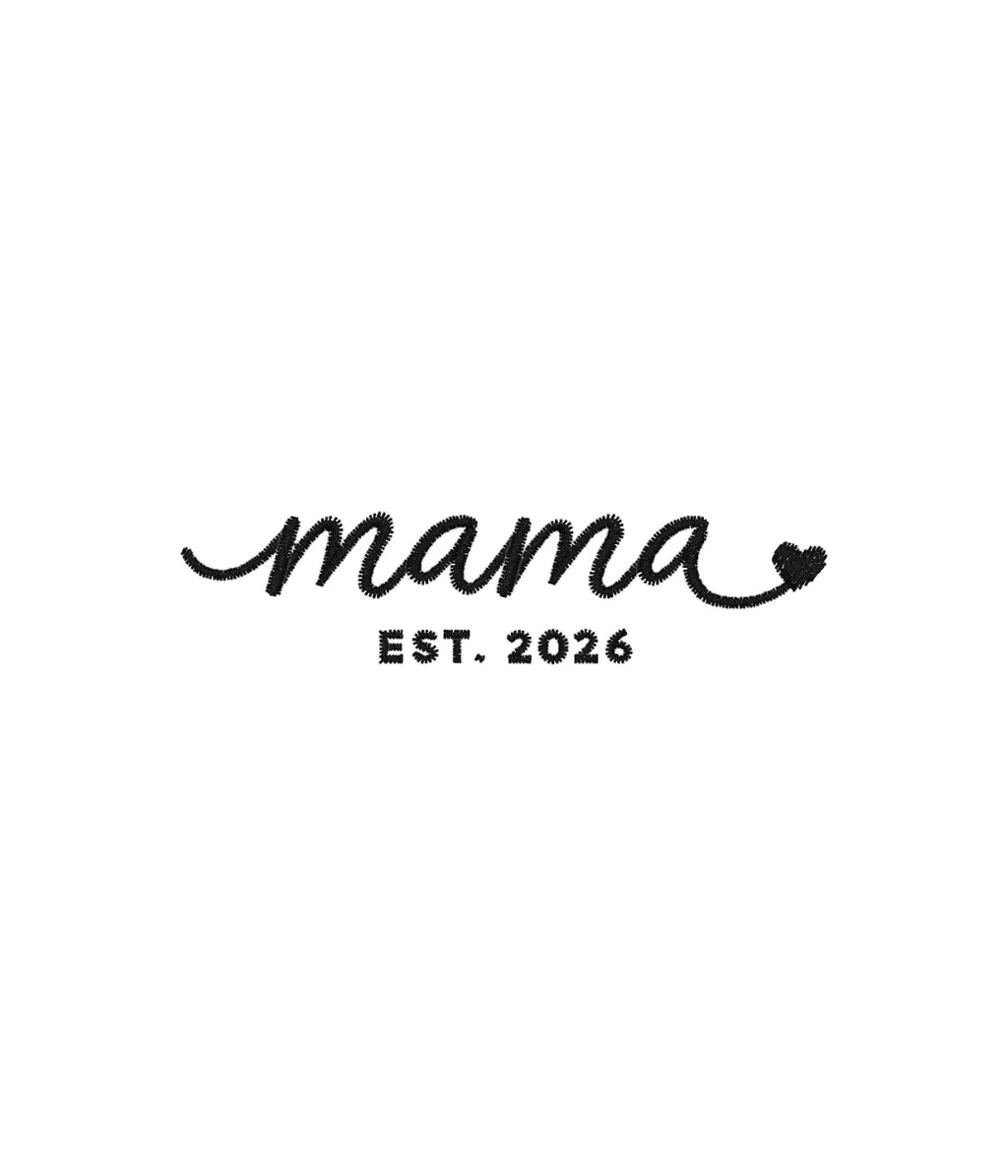 Zbliżenie na haft 'mama EST. 2026' - haft komputerowy, idealny do każdej bluzy z kapturem