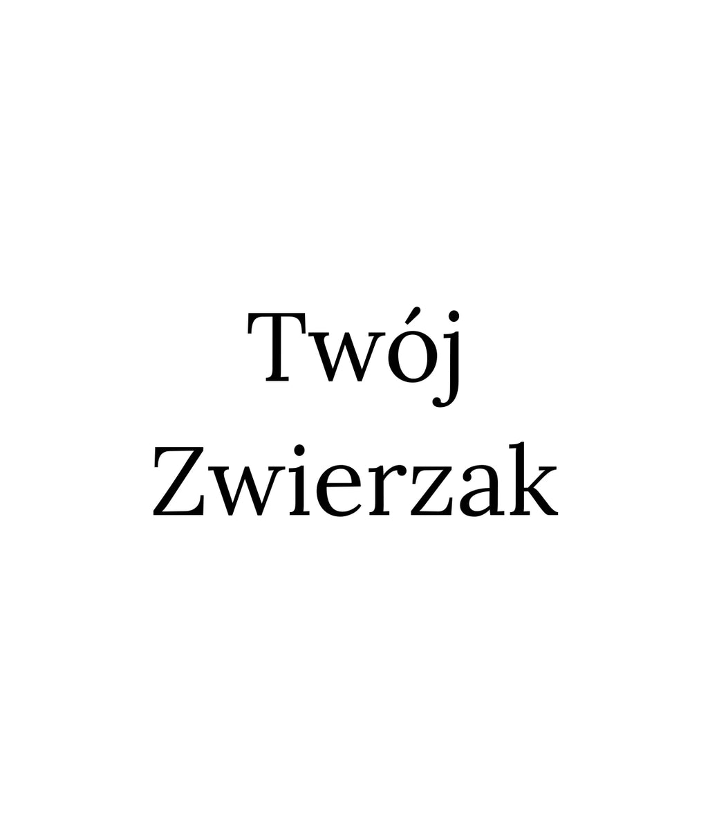 Zbliżenie na haft 'Twój Zwierzak' - haft komputerowy na białej bluzie