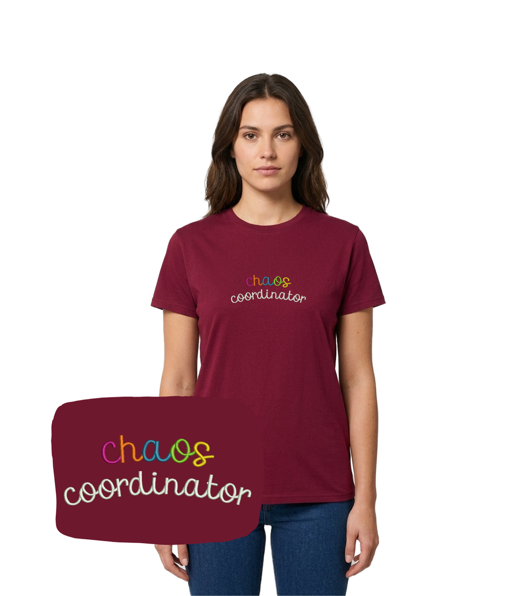Bordowa koszulka z haftem "Chaos Coordinator" od CustomClothes.pl, casual T-shirt with embroidered text.
